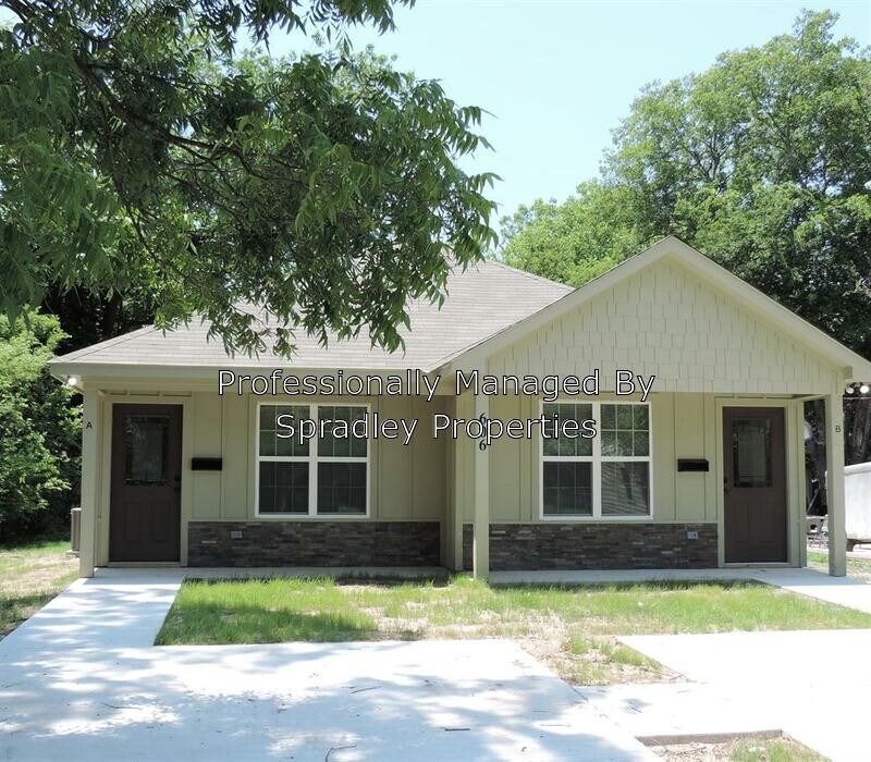 Foto principal - 606 S 13th St