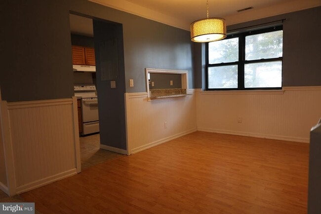 Building Photo - 14 Paladin Dr