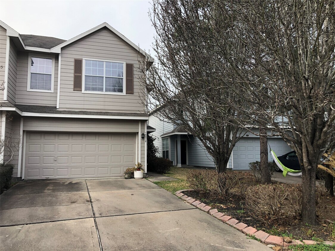 Foto principal - 16518 Cairngrove Ln