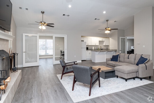 Casa club - Harbortown Apartments