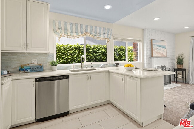 Foto del edificio - 12581 Sanford St