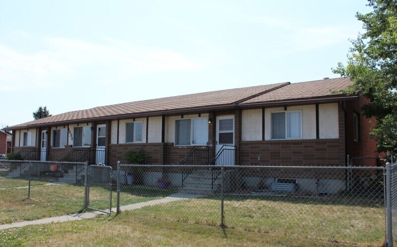 Primary Photo - 1429 Aspen St