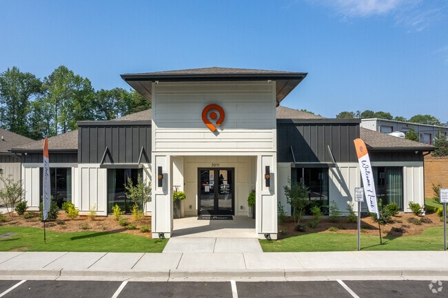 Building Photo - Pointe Grand Spartanburg