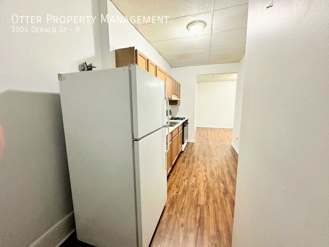 Building Photo - Gorgeous 2BR/1BA Norristown Apt Close to S...