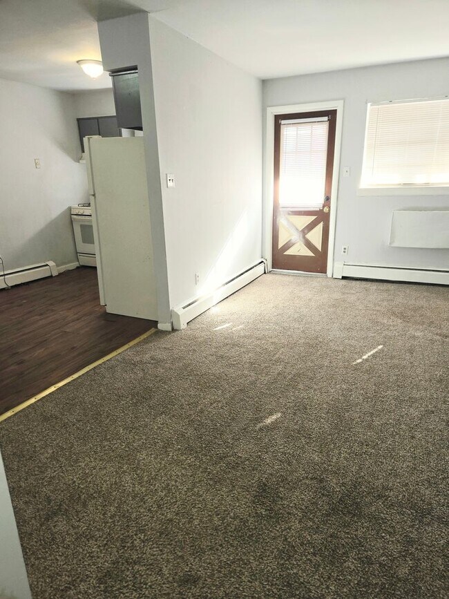 Building Photo - AMH - Carriage House