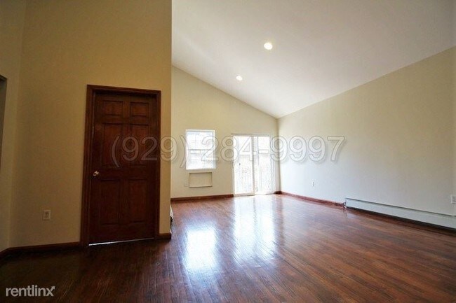 Foto del edificio - 714 Jefferson Ave