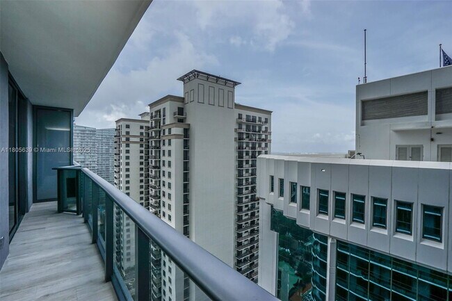 Foto del edificio - 55 SW 9th St