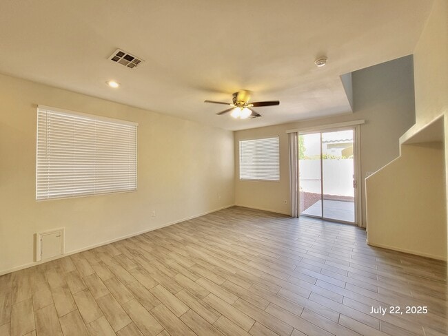 Building Photo - 2646 Cottonwillow St