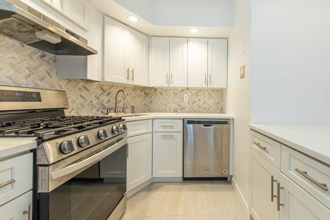 Building Photo - 6405 JFK Blvd E