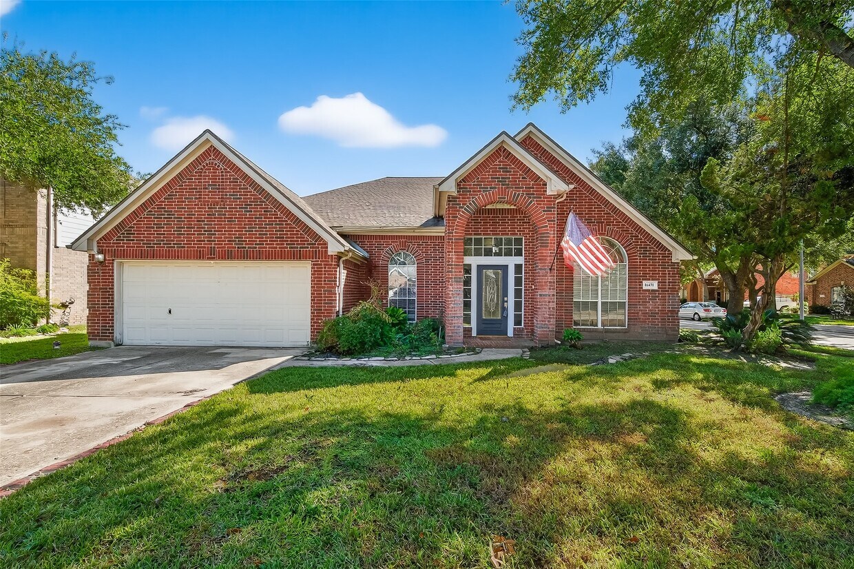 Foto principal - 16431 Red Crest Dr