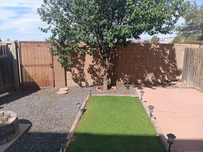 Foto del edificio - 3 Bedroom, 2.5 Bathroom Home! Schedule a S...