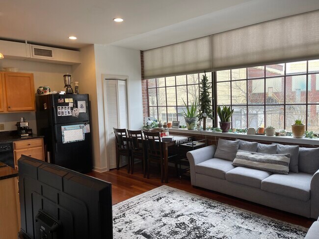 Sala de estar-cocina - 11 W 2nd St