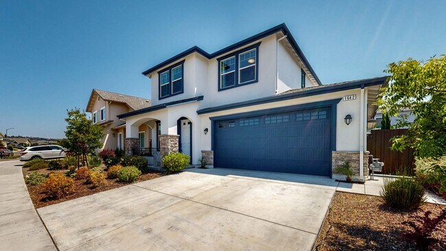 Foto del edificio - PURE Property Management Presents: Modern 4 Bedroom Home in Coffey Park!