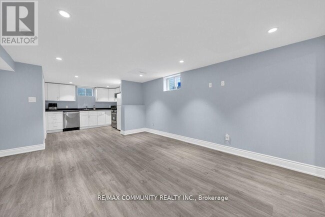 Building Photo - 776 Phillip Murray Ave