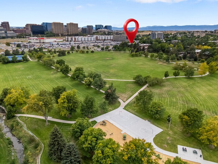Foto principal - Recently updated 2 bedroom condo with upgr...