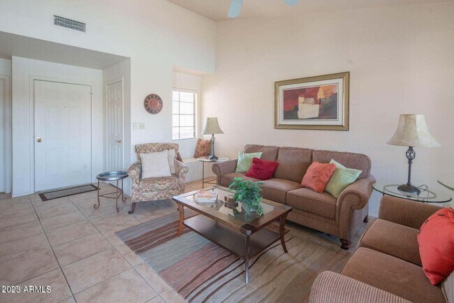 Foto del edificio - 9707 E Mountain View Rd