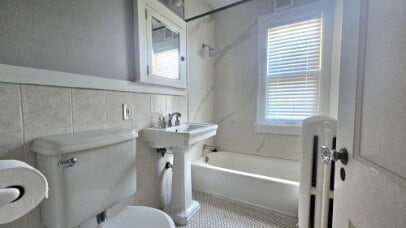 Building Photo - Beautiful 2-Bed 1 bath Haven on Fairmount Avenue – Spacious 1240 Sq Ft in Saint Paul 10/1 2026