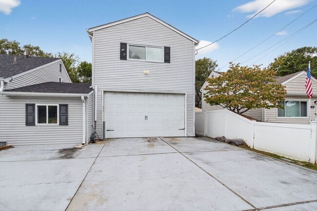 Foto del edificio - 837 Romney Ln