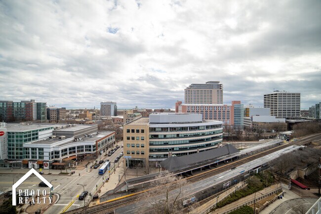 Foto del edificio - 1640 Maple Ave