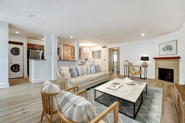 Living Room - 1825 Selby Ave