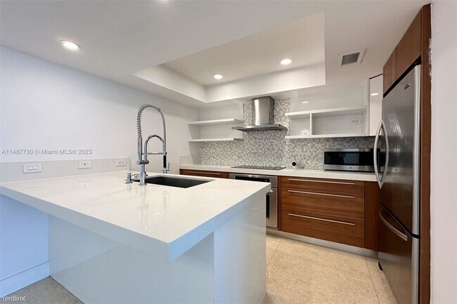 Building Photo - 3 br, 2 bath Condo - 650 West Ave Apt 1207