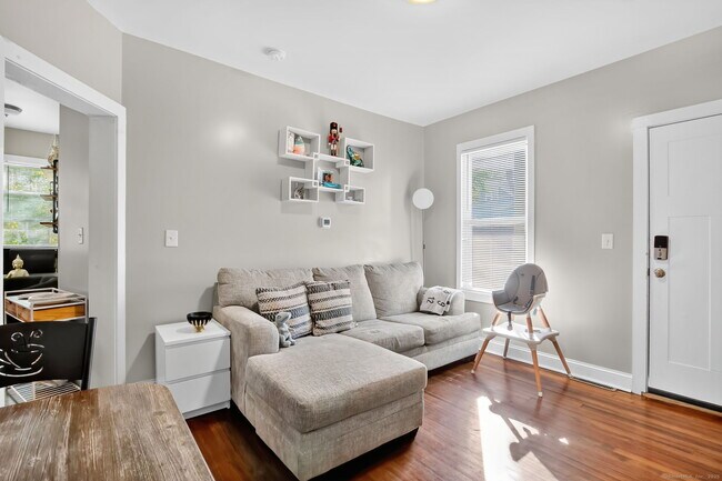 Foto del edificio - 14 Belden St