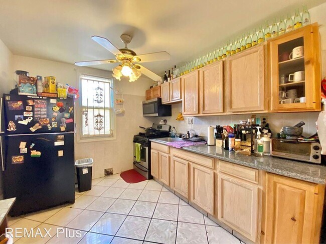 Foto del edificio - 3 br, 1 bath House - 1625 Page Street