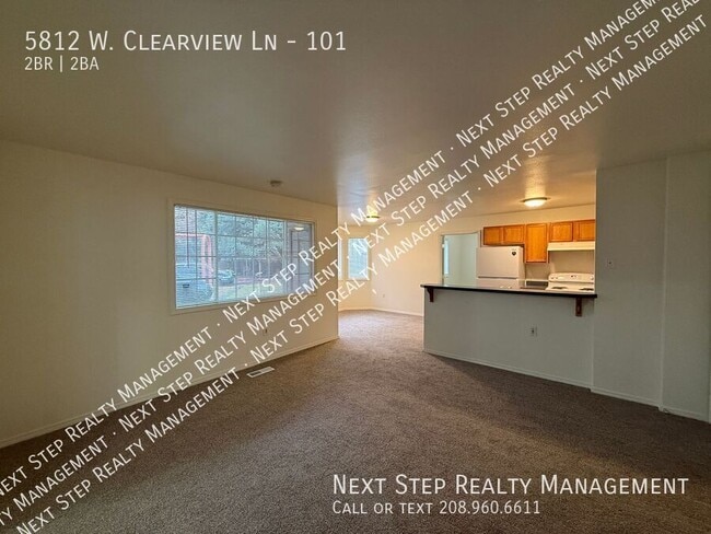 Foto del edificio - 5812 W Clearview Ln