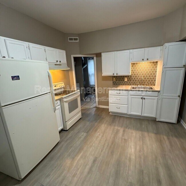 Foto del edificio - 2935 N Aldrich Ave