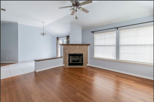 Foto del edificio - 8108 Miller Falls Dr