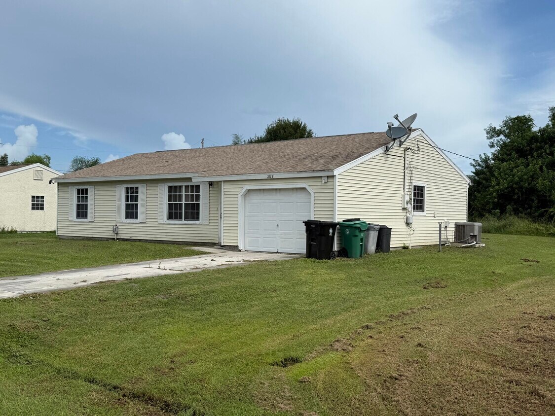 Foto del edificio - 2831 SE Leigh Ave