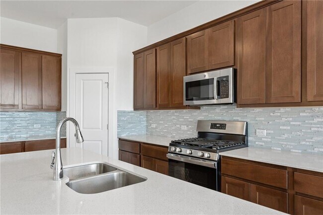 Building Photo - 121 Buckle Cove