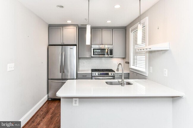 Building Photo - 2323 40th St NW