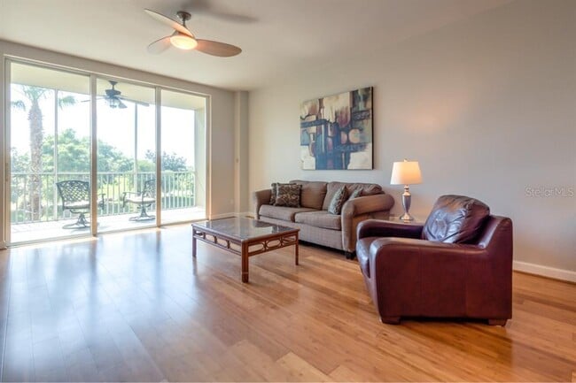 Building Photo - 10055 Links Ln