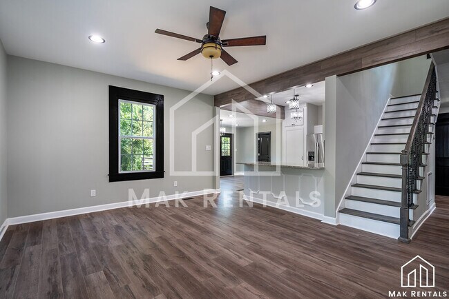 Building Photo - Oakwood