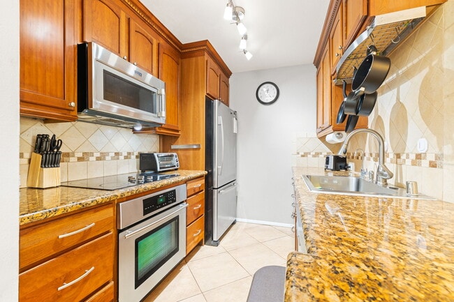 Foto del edificio - 6171 Rancho Mission Rd