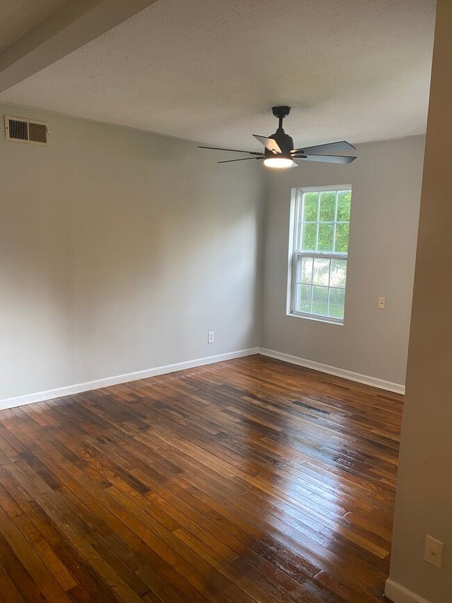 Building Photo - 714 S 31st St