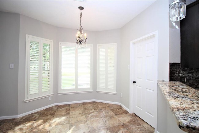 Building Photo - 4111 Ridgepoint Dr