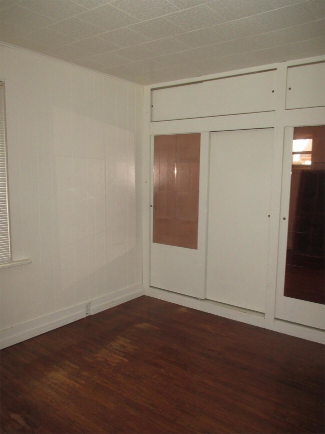 Foto del edificio - 8152 Toddy Ave
