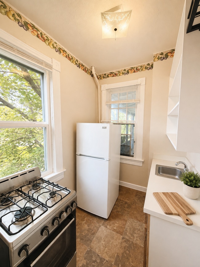 Photo - 529 N Nevada Ave. - Unit 4 Apartment