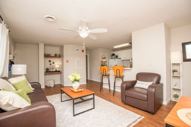 Foto principal - 301 Lippencott St