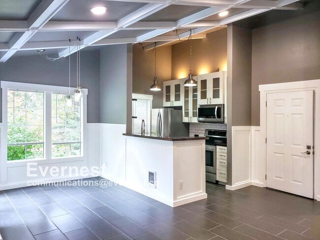 Foto del edificio - 7602 Concord Ln NE