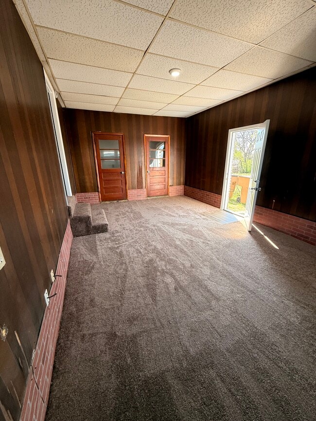 Foto del edificio - 3306 Stockdale Ln