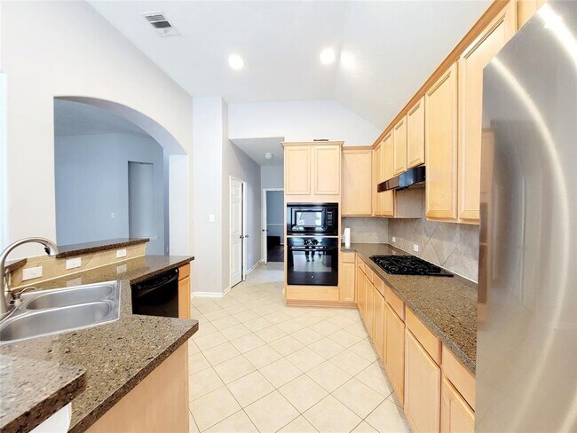 Building Photo - 2110 Jurgensen Ln