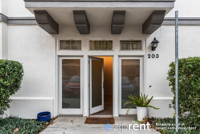 Building Photo - 20 Ryland Park Dr