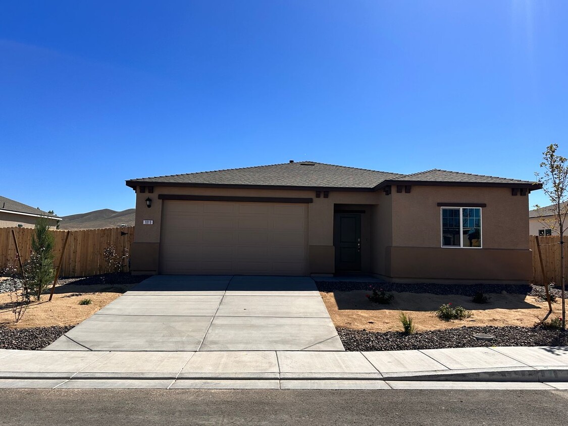 Primary Photo - Fernley House For Rent 3 Bedrooms and 2 Ba...