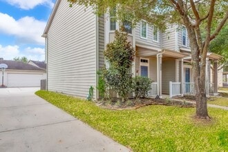 Building Photo - 29731 Sullivan Oaks Dr