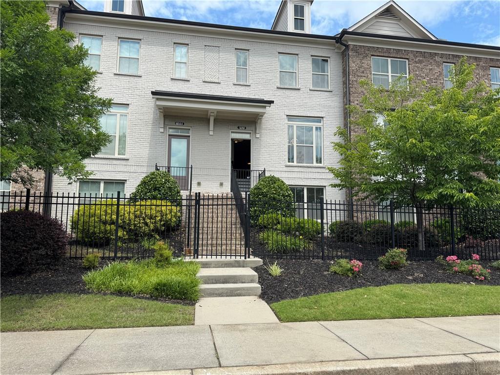 Foto principal - 1090 Township Square
