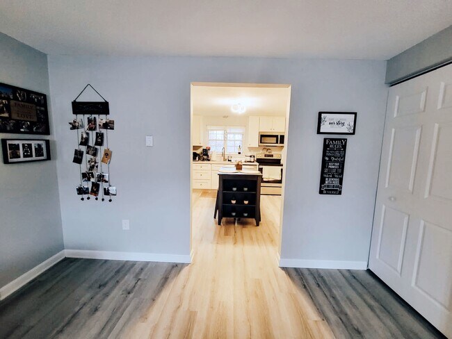 Photo - 2 Maple Crest Cir Apartment