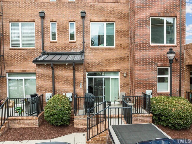 Foto del edificio - 254 William Drummond Way